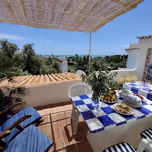  Apartment Shades Of Blue With Ocean View - Fast Wifi