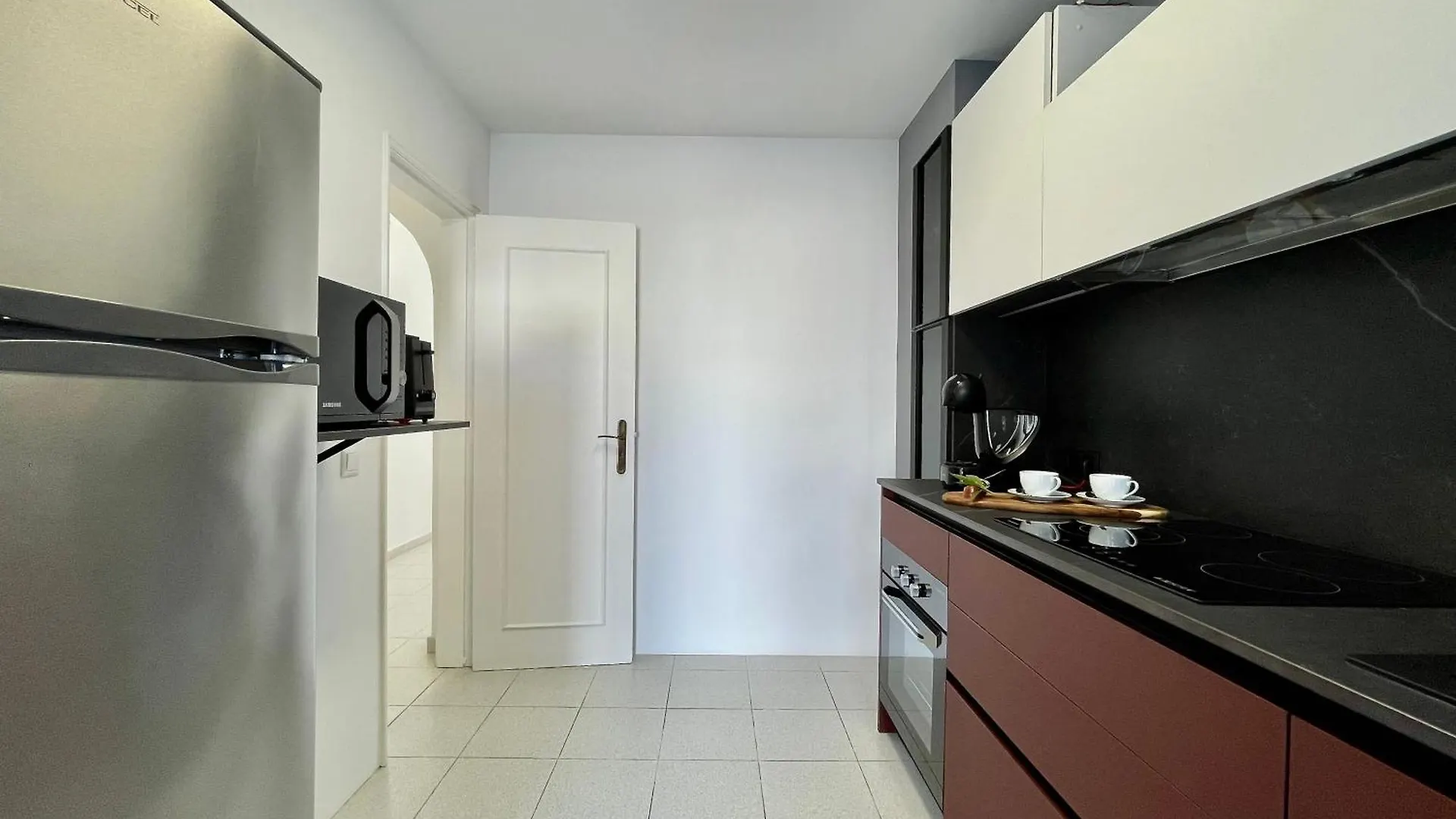 Apt Sd - With Pool And Garden Porches