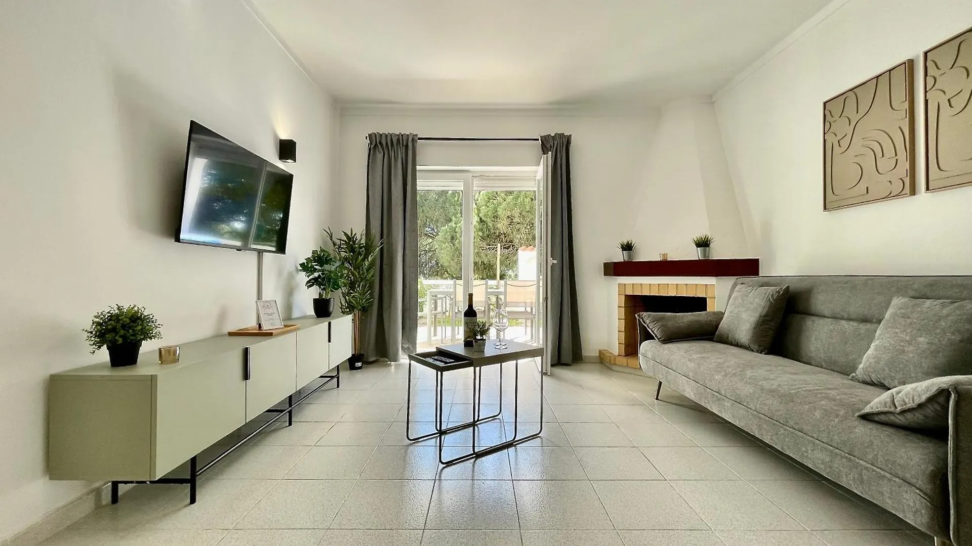 Apt Sd - With Pool And Garden Porches